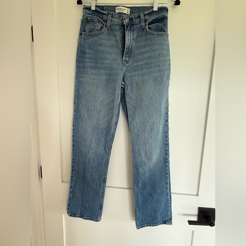 Abercrombie & Fitch The 90’s Straight Ultra High Rise Jeans